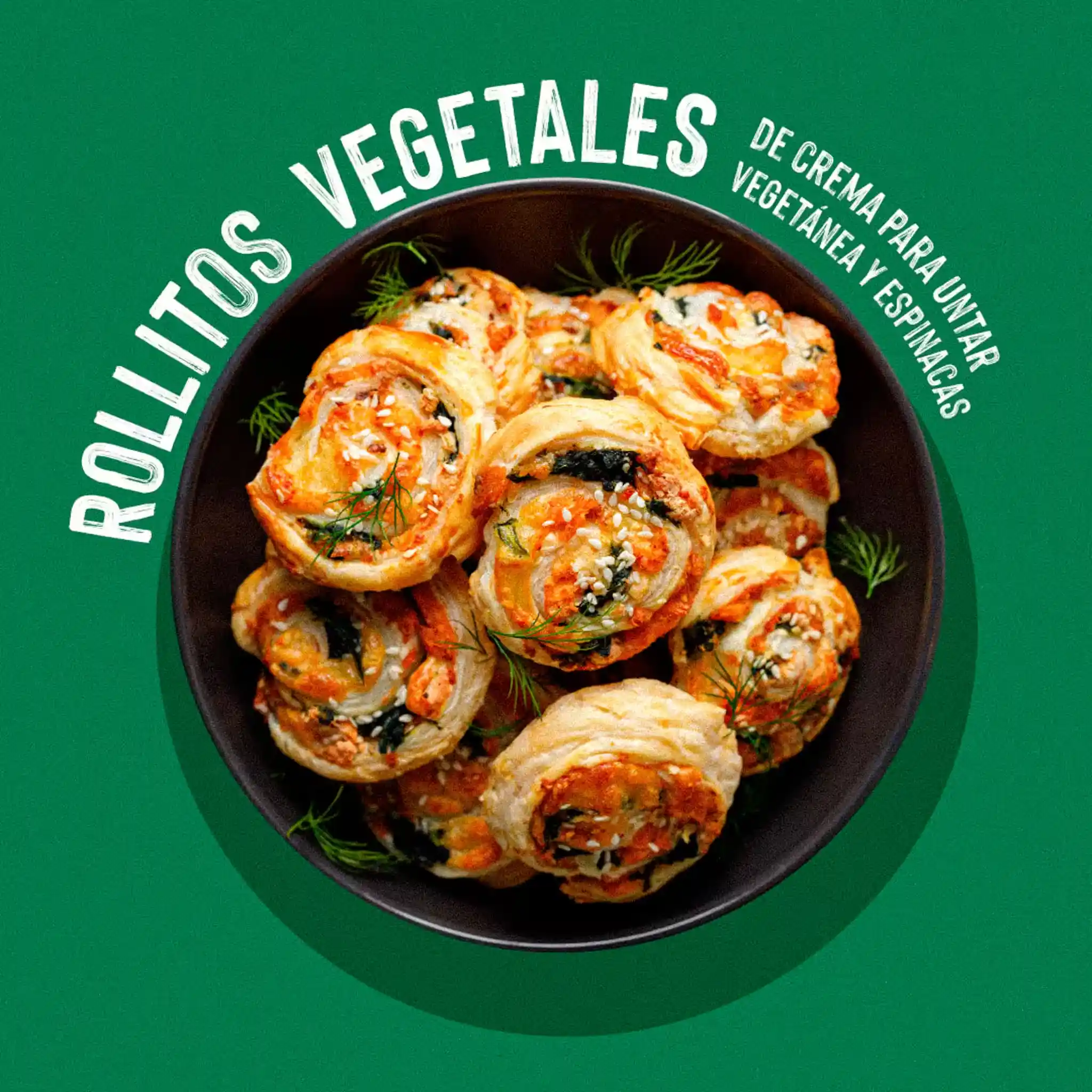Plato con rollitos vegetales preparados con receta Vegetánea