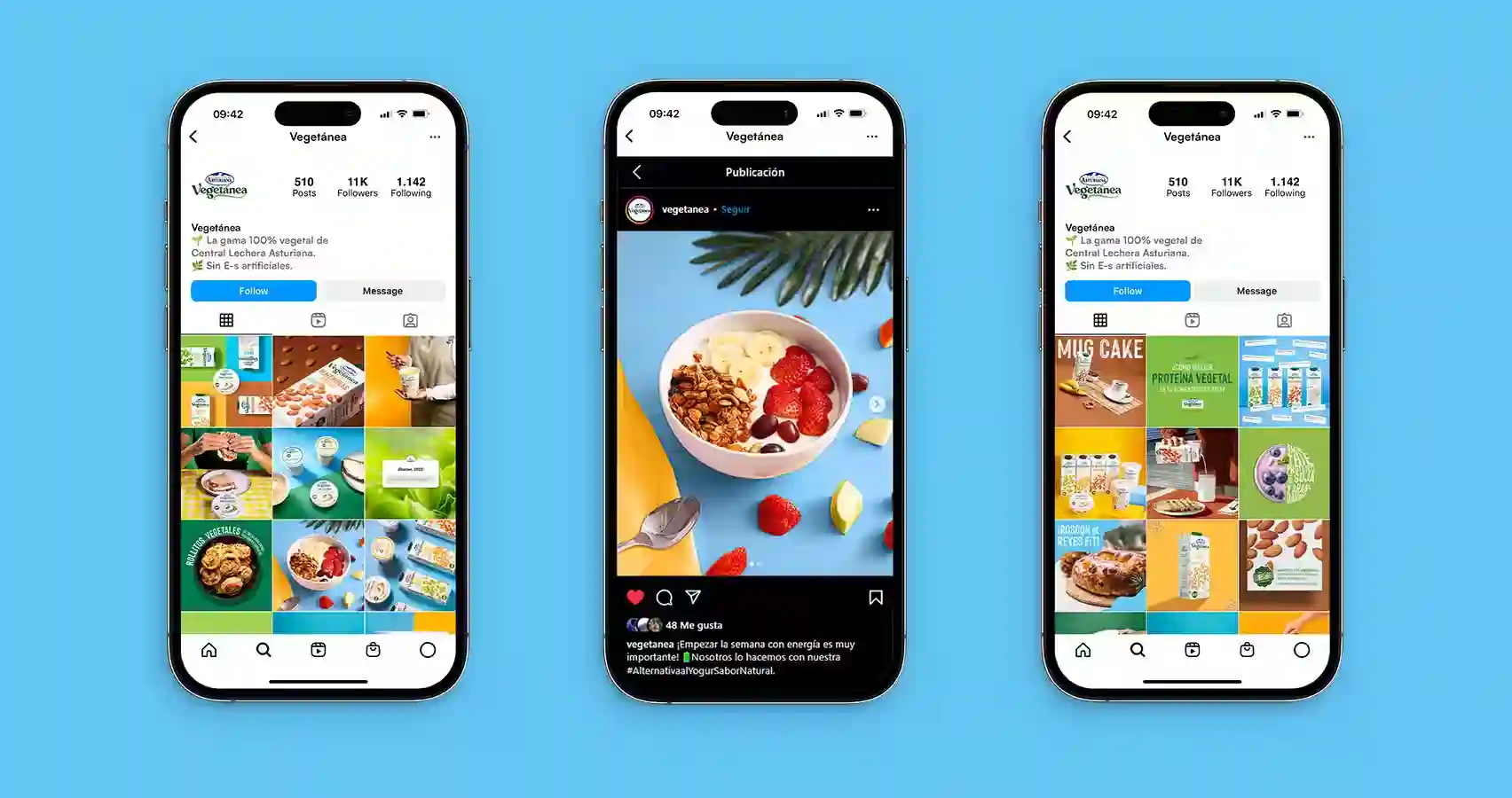 Tres dispositivos móviles mostrando las redes sociales de la linea Vegetánea